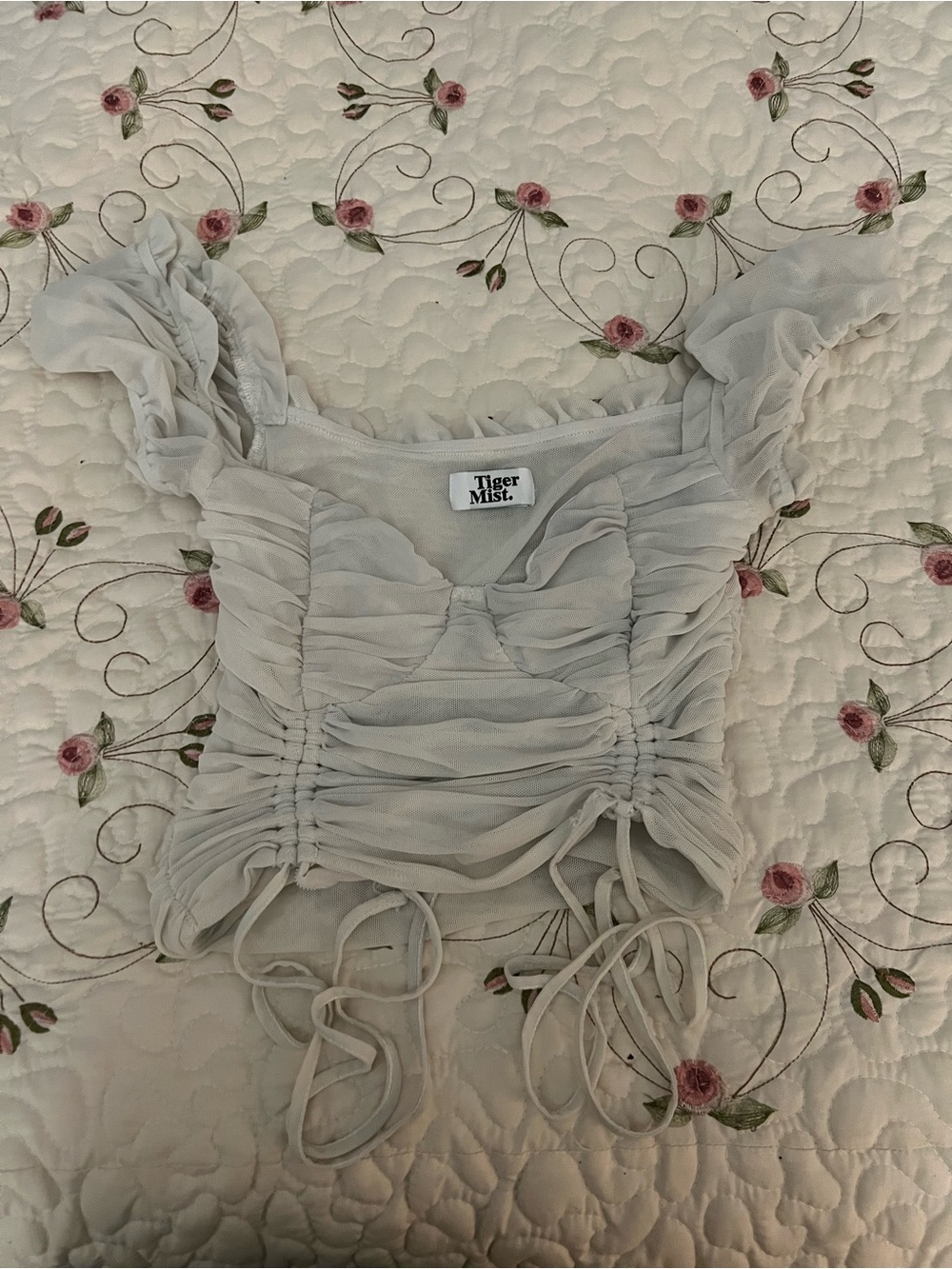 Light Ruched Tie-Front Crop Top